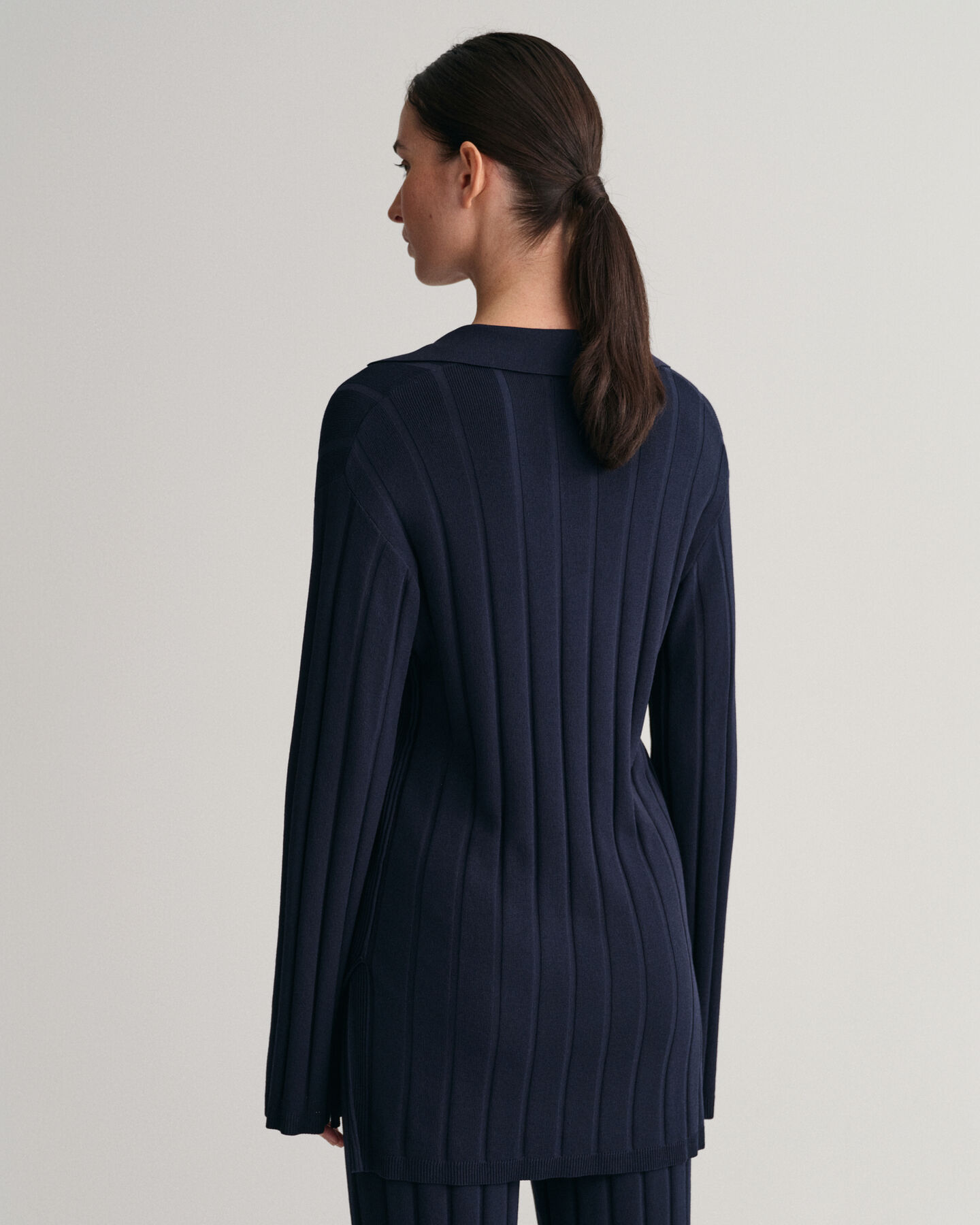 Pulover de malha com colarinho aberto