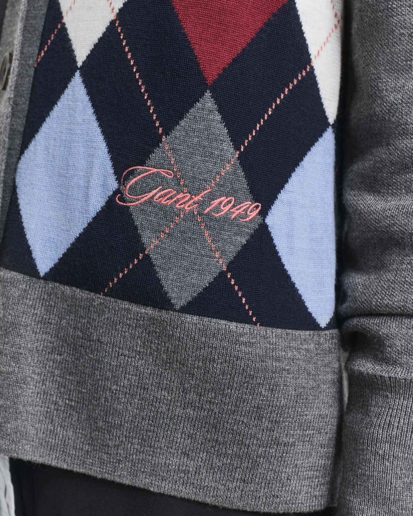 Casaco de malha com decote em V Argyle