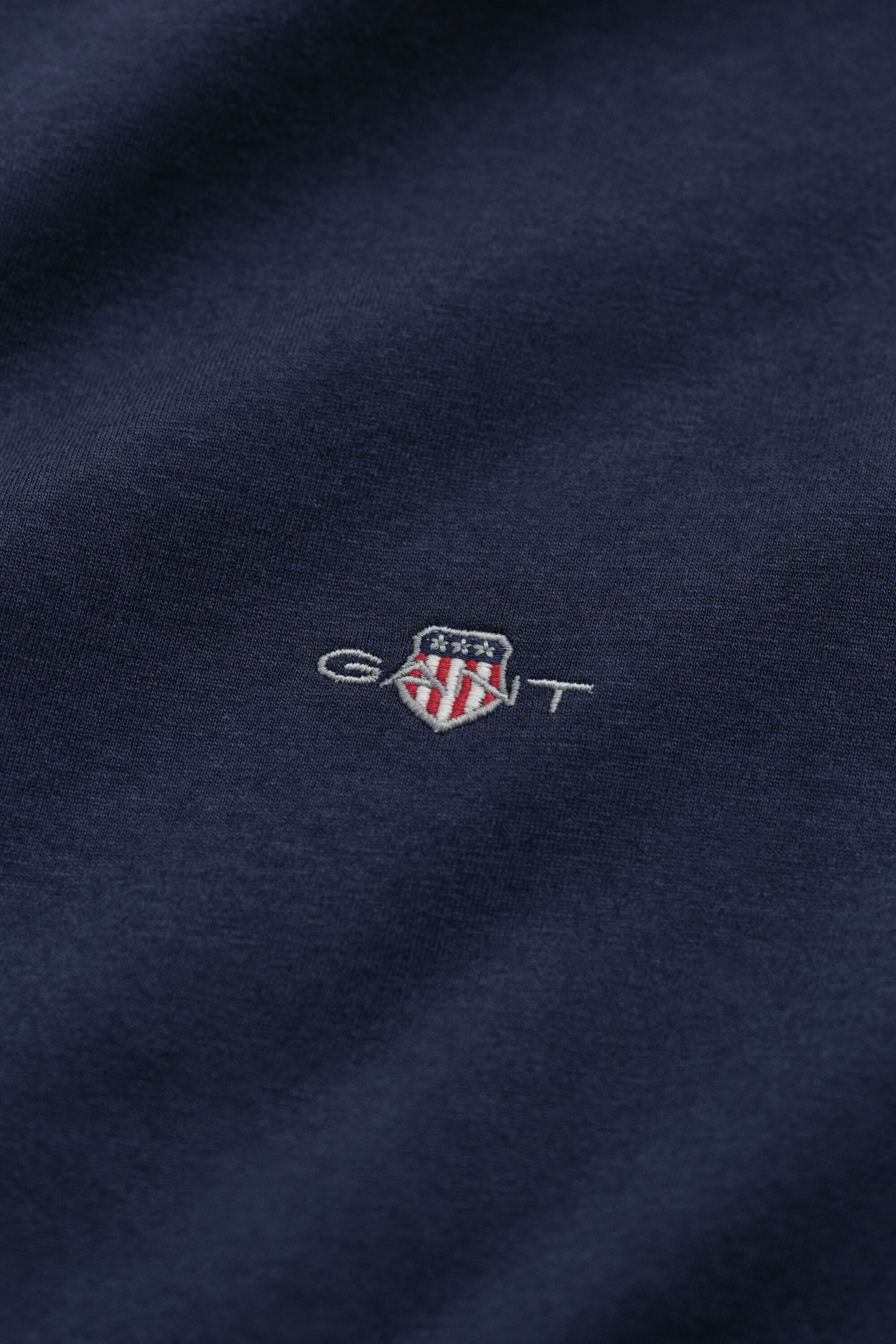 T-shirt com decote em V Shield