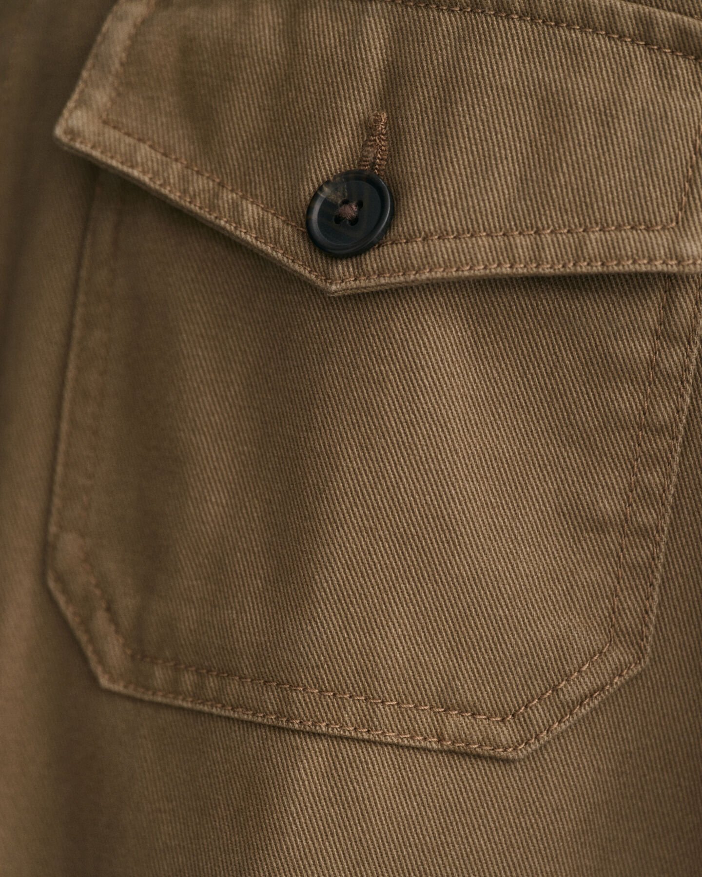 Sobrecamisa em sarja escovada