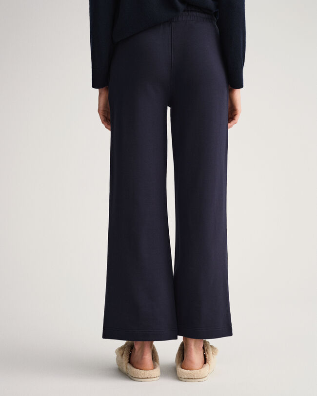 Calças desportivas evasê