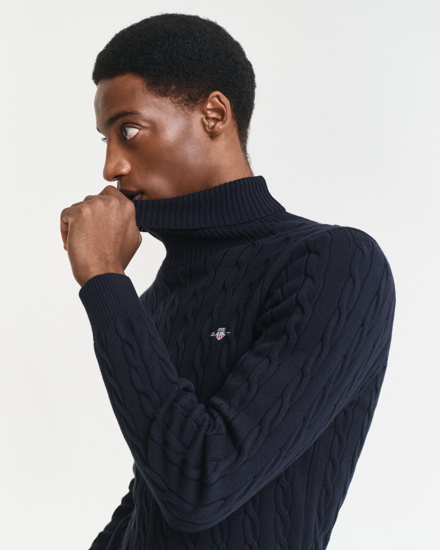 Camisola de gola alta em malha entrançada de algodão