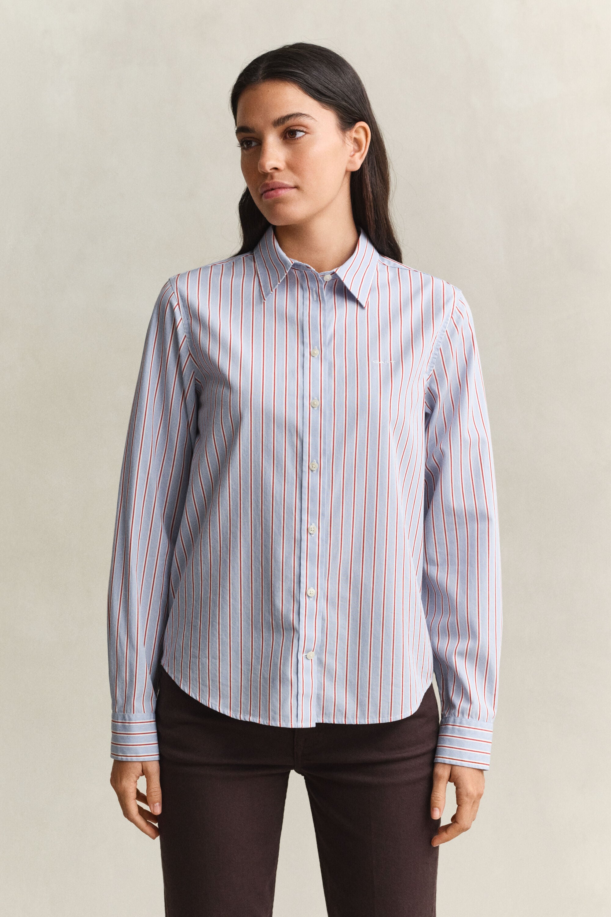 Camisa em popelina às riscas clássica regular fit