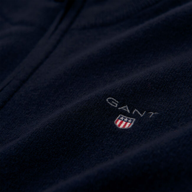 Casaco com fecho em lã extrafina