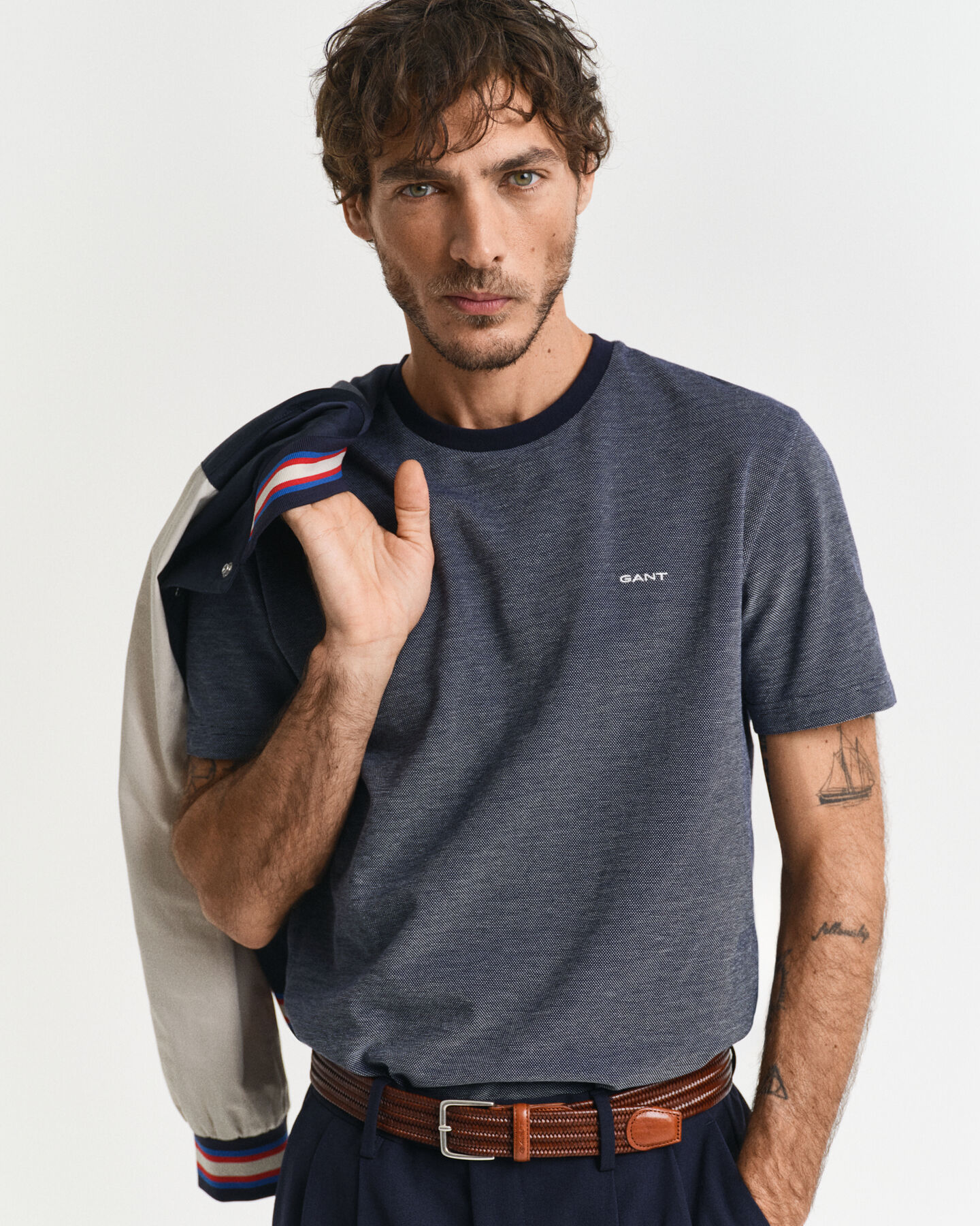 T-shirt Oxford com 4 cores