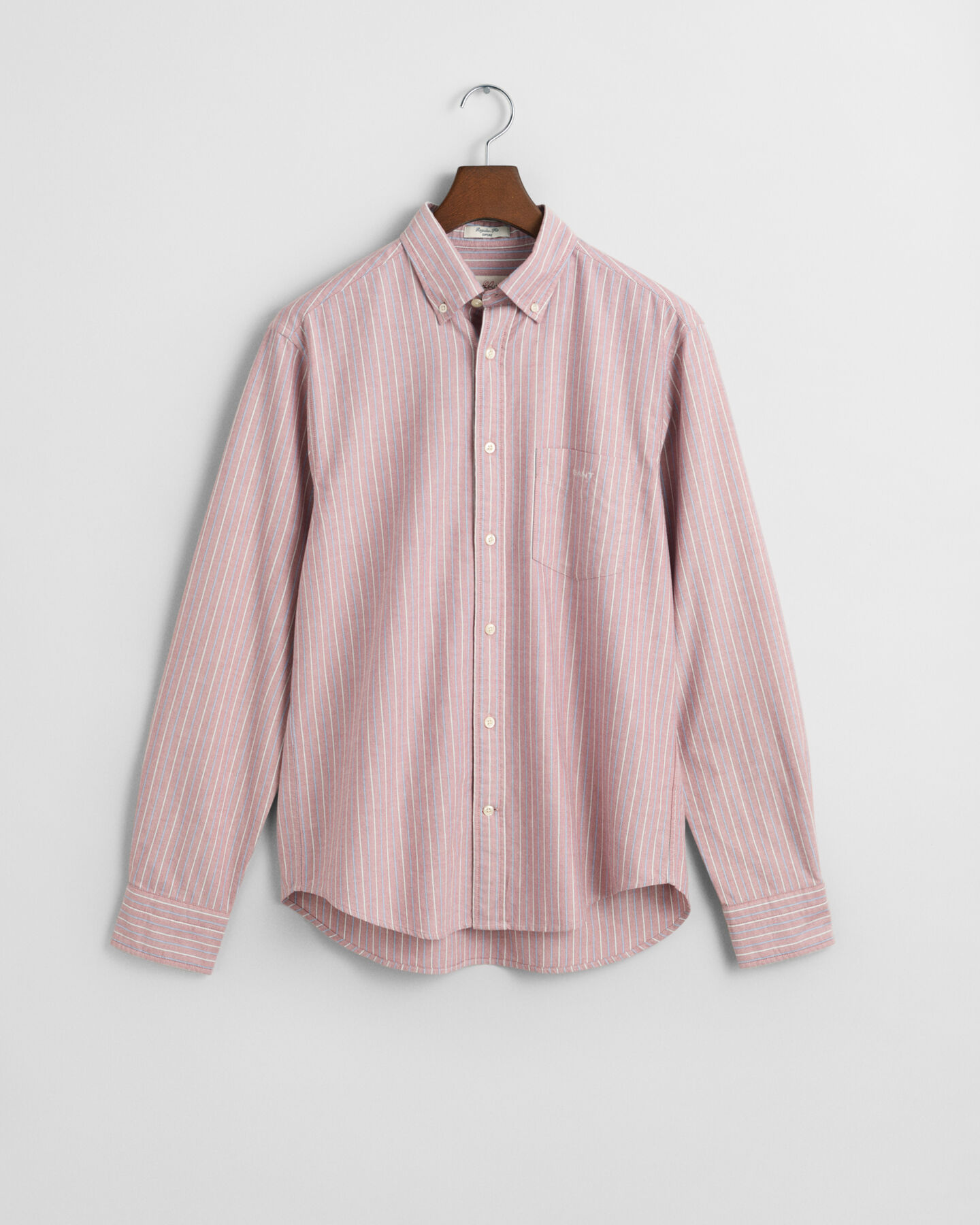 Camisa Oxford cl&aacute;ssica &agrave;s riscas regular fit
