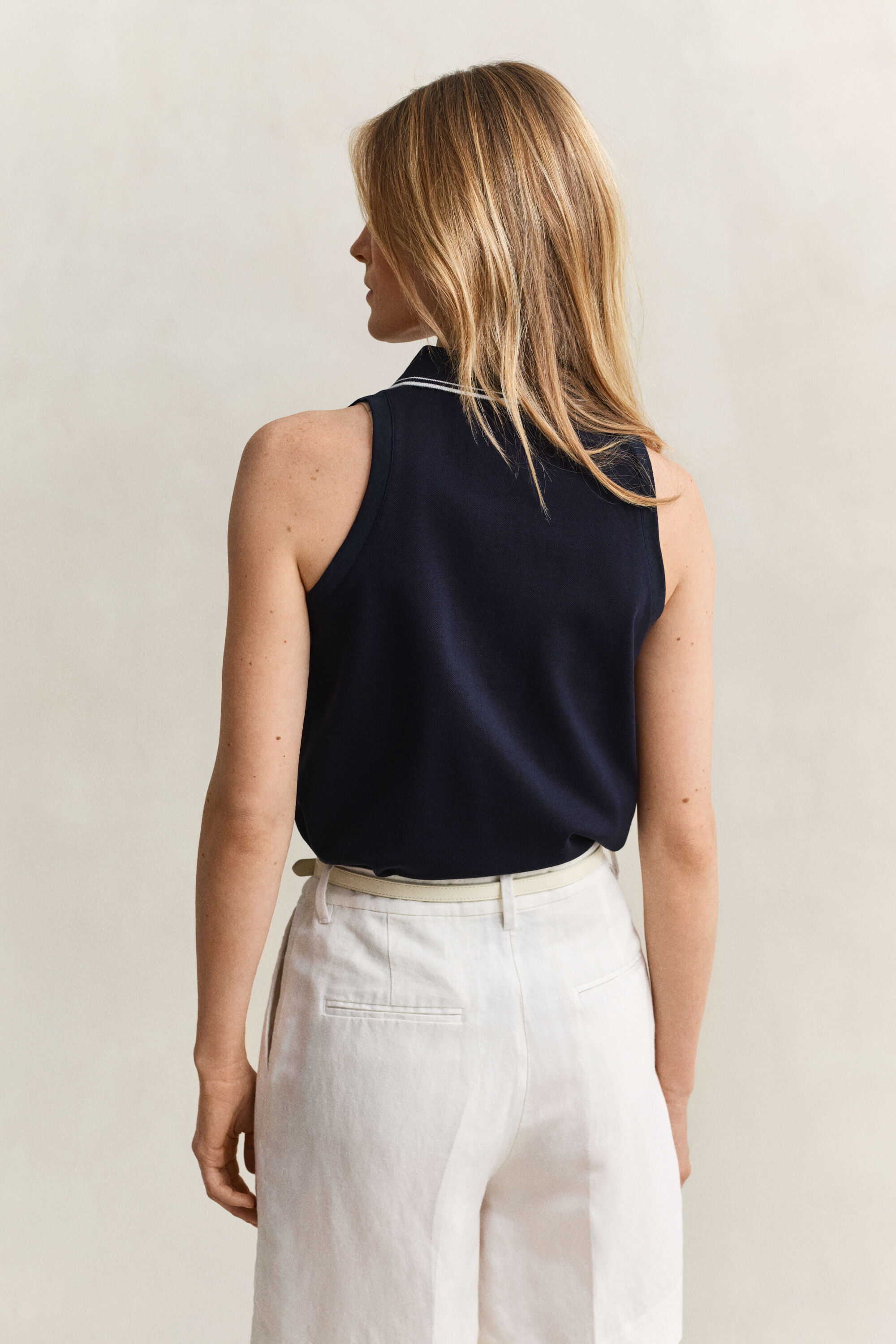 Polo de algodão piqué sem mangas