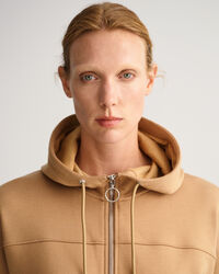 Sweatshirt com capuz e fecho