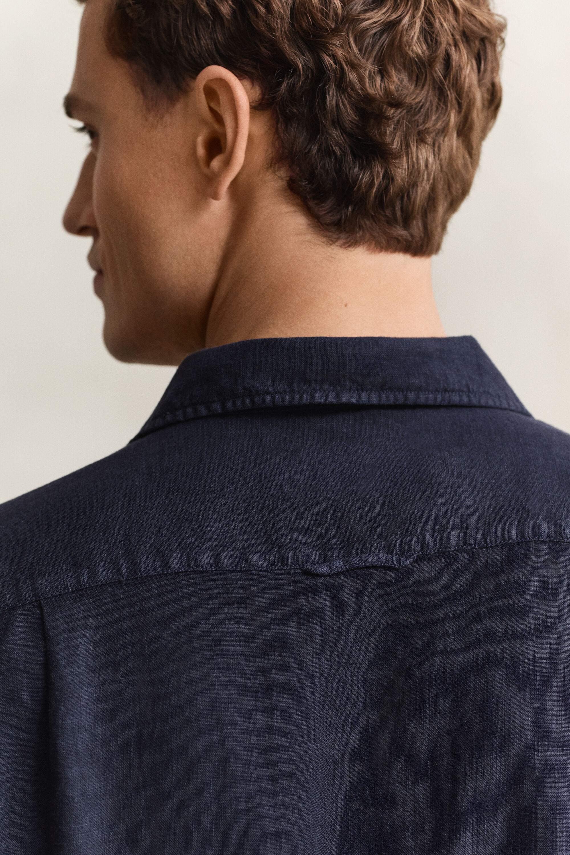 Camisa de manga curta em linho