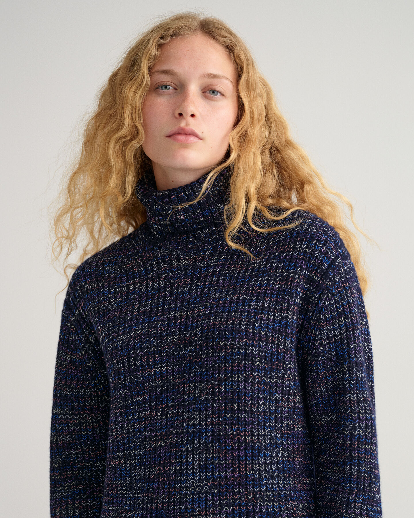 Vestido com gola dobrada multicolor