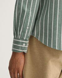 Camisa Oxford com riscas largas regular fit