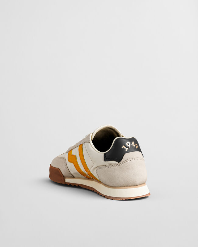 Ténis em camurça Baylle