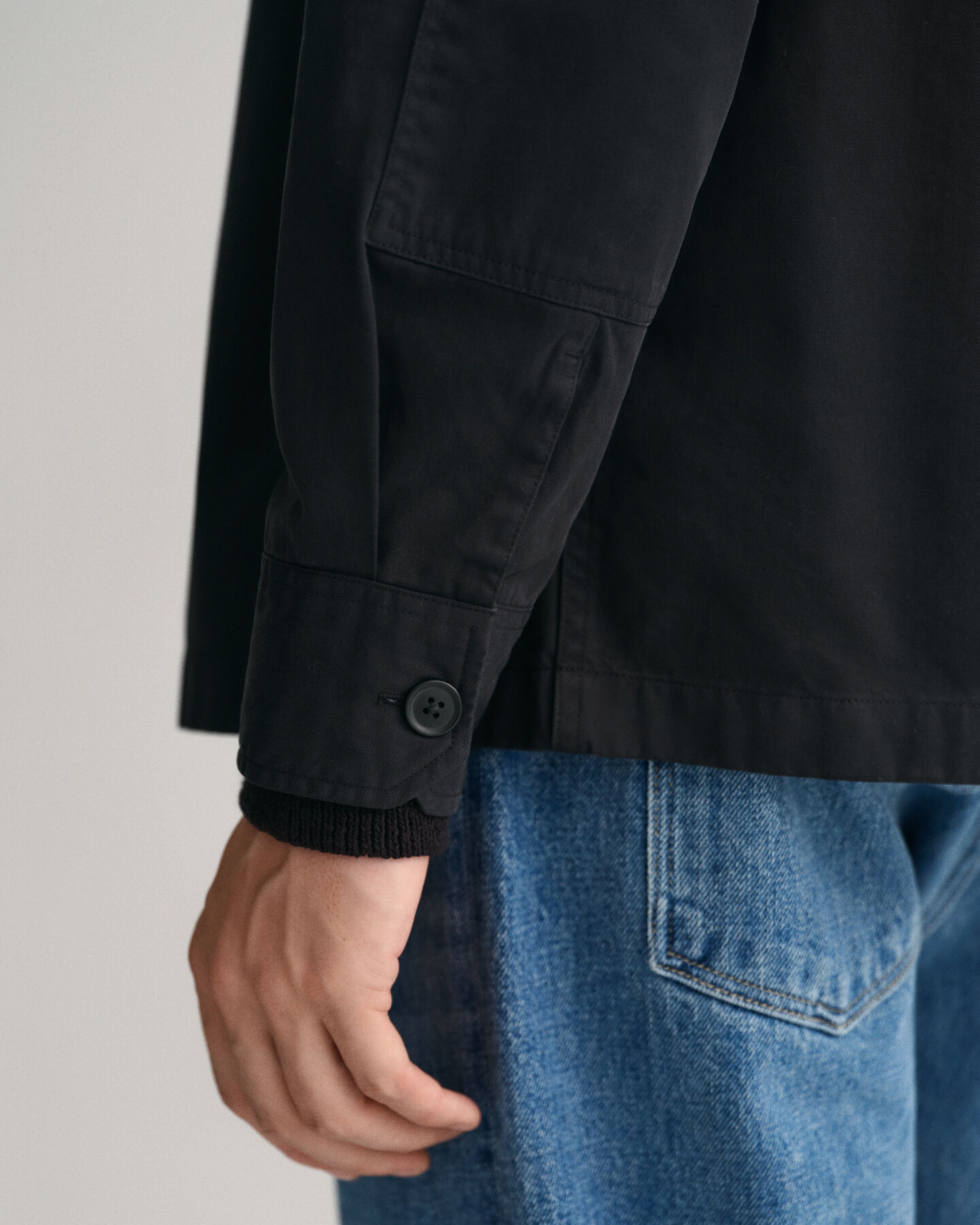 Sobrecamisa em sarja leve