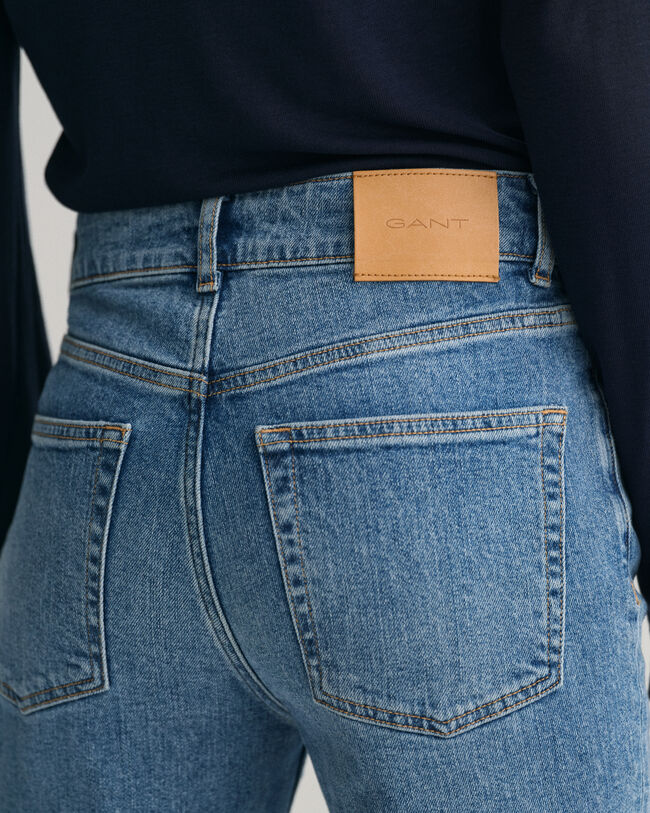 Calças de ganga à boca de sino