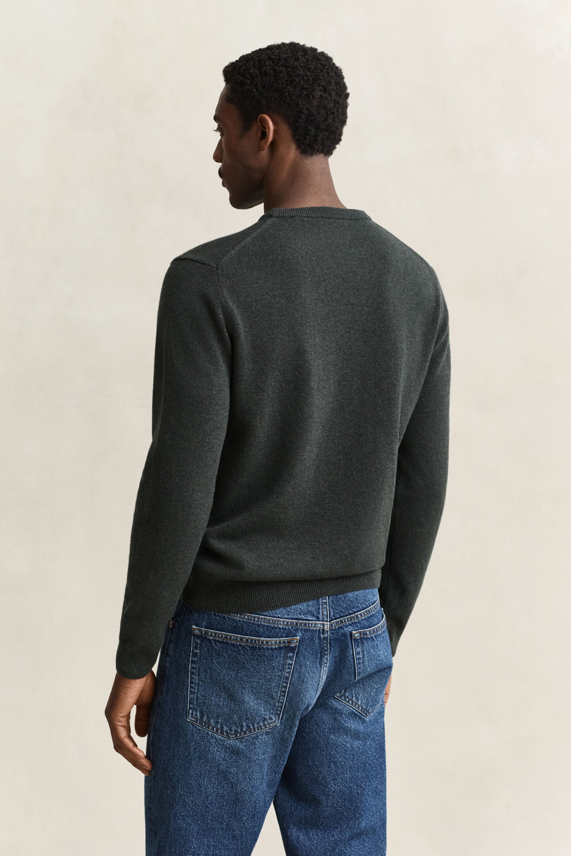 Camisola de malha com decote redondo em lã
