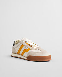 Ténis em camurça Baylle