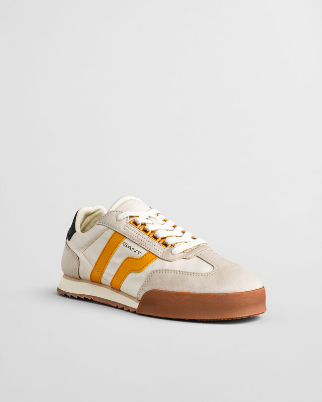 Ténis em camurça Baylle