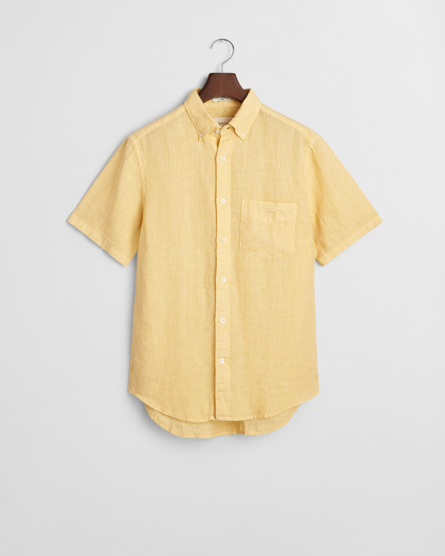 Camisa de linho tingida com manga curta regular fit