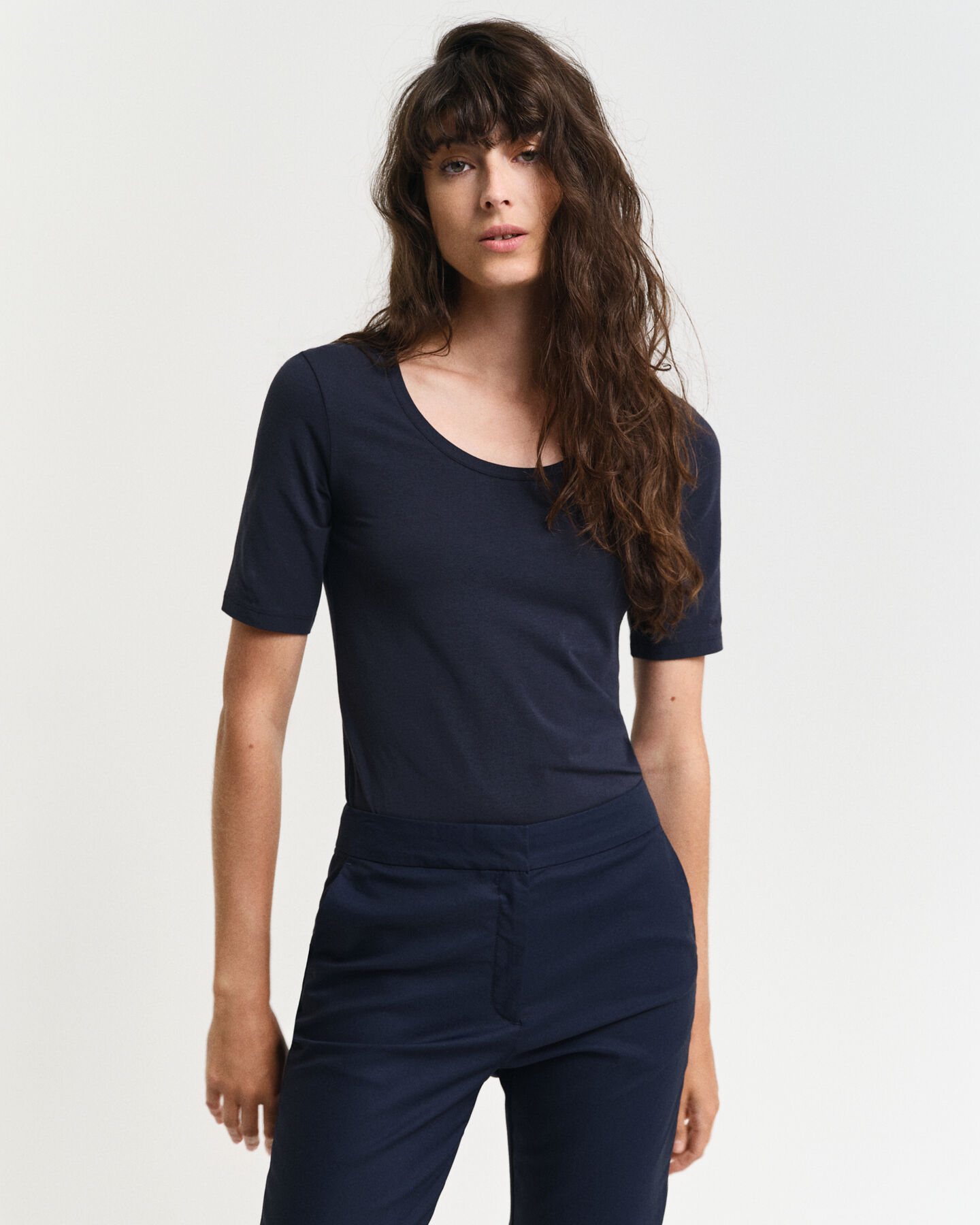 Camisola com decote redondo profundo