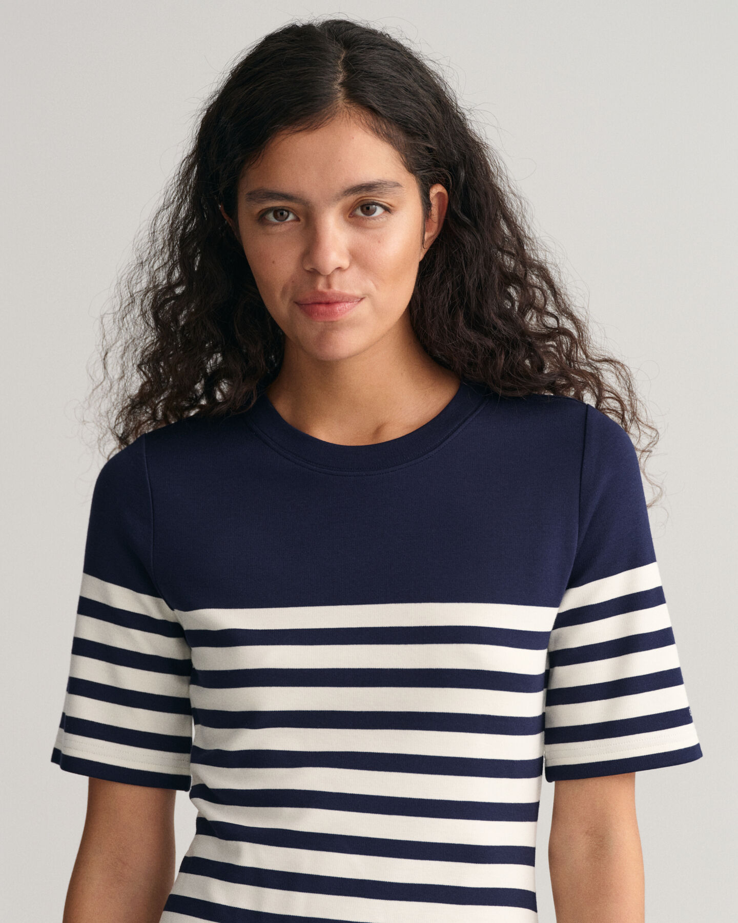 Vestido t-shirt &agrave;s riscas