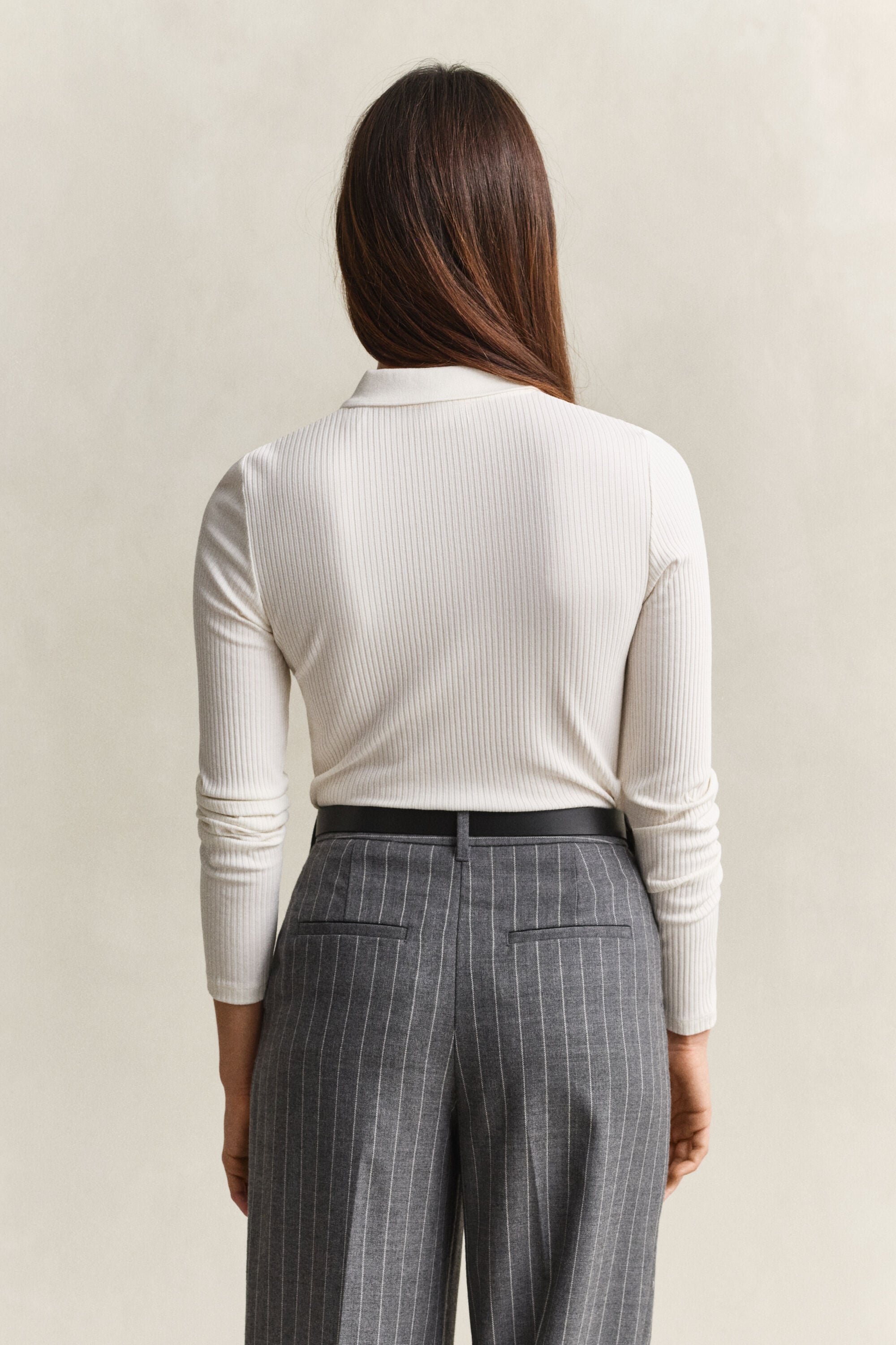 Camisola canelada tipo polo slim