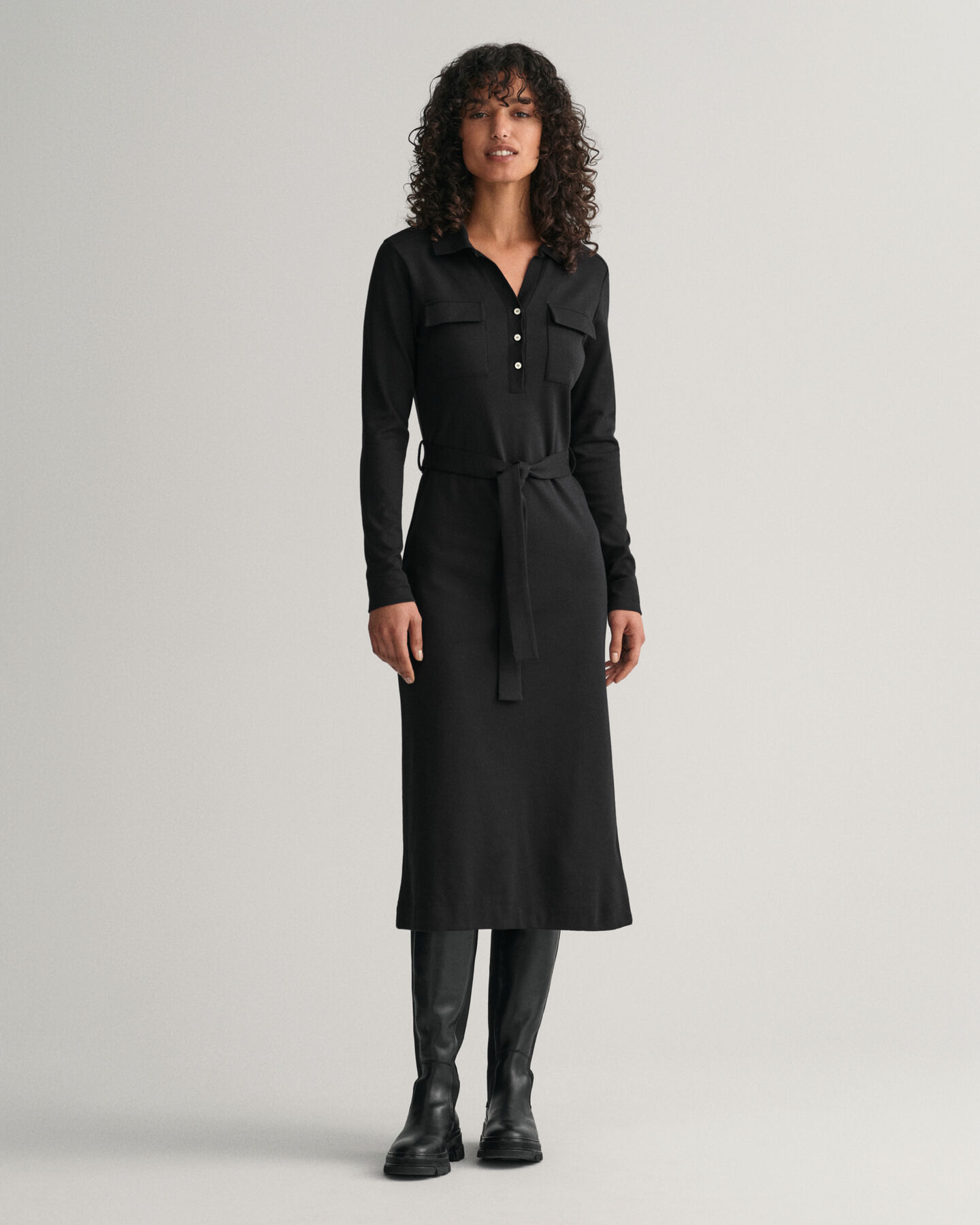 Vestido em jersey com colarinho de polo slim fit