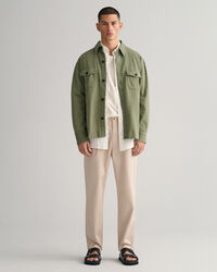 Cal&ccedil;as chino em sarja com pregas slim fit