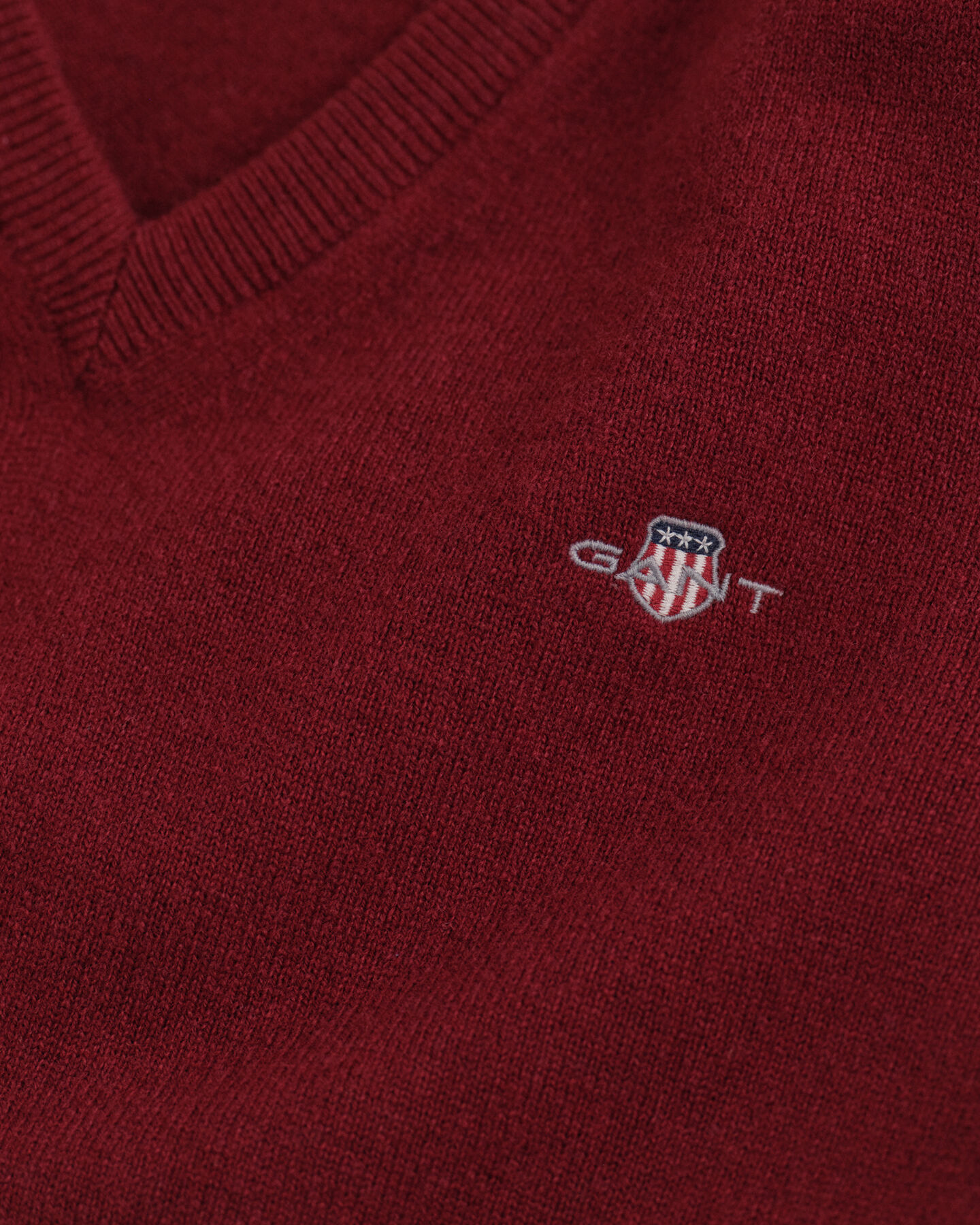 Pullover com decote em V em lã extrafina