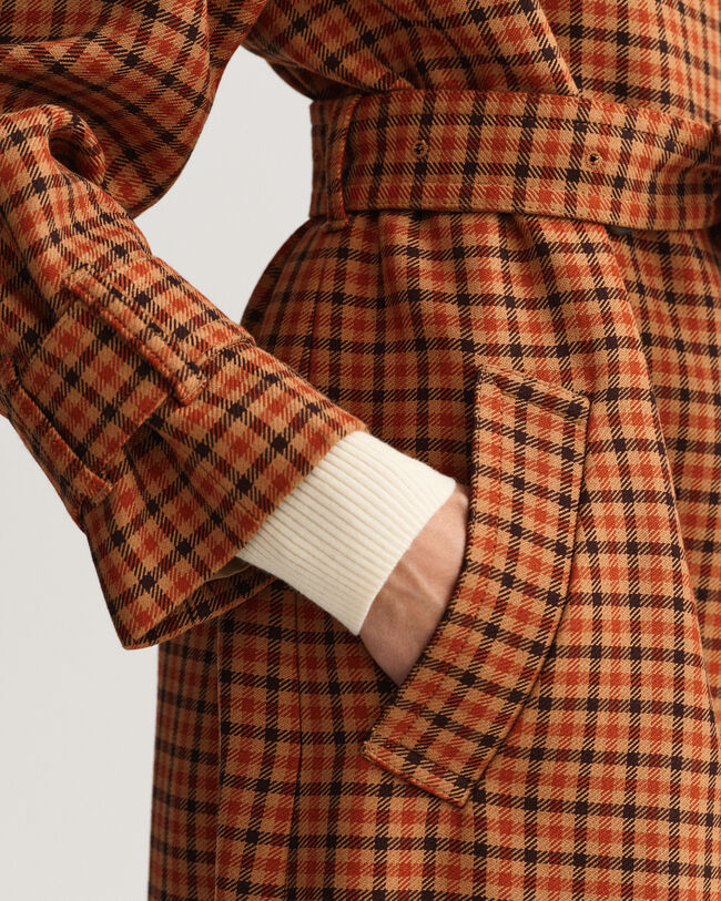 Gabardina com padrão de xadrez