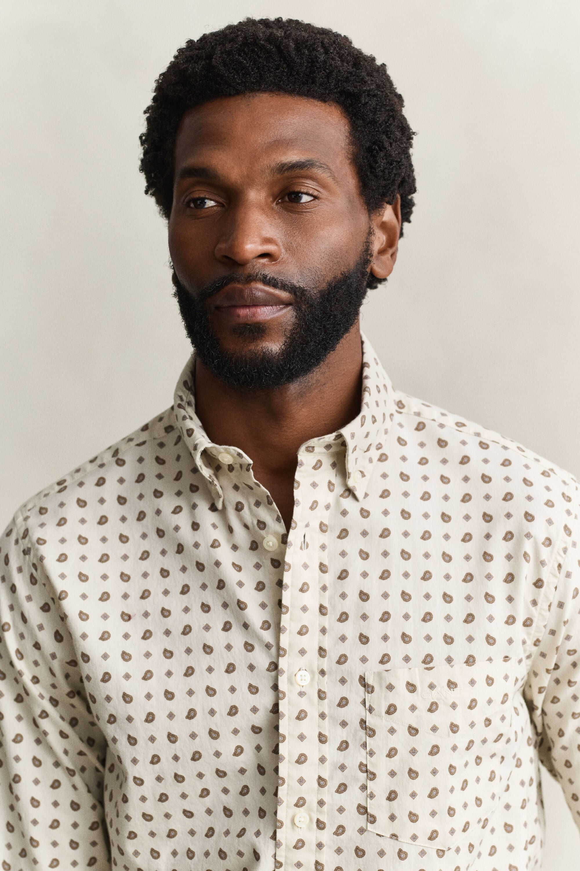 Camisa de sarja com padrão Paisley