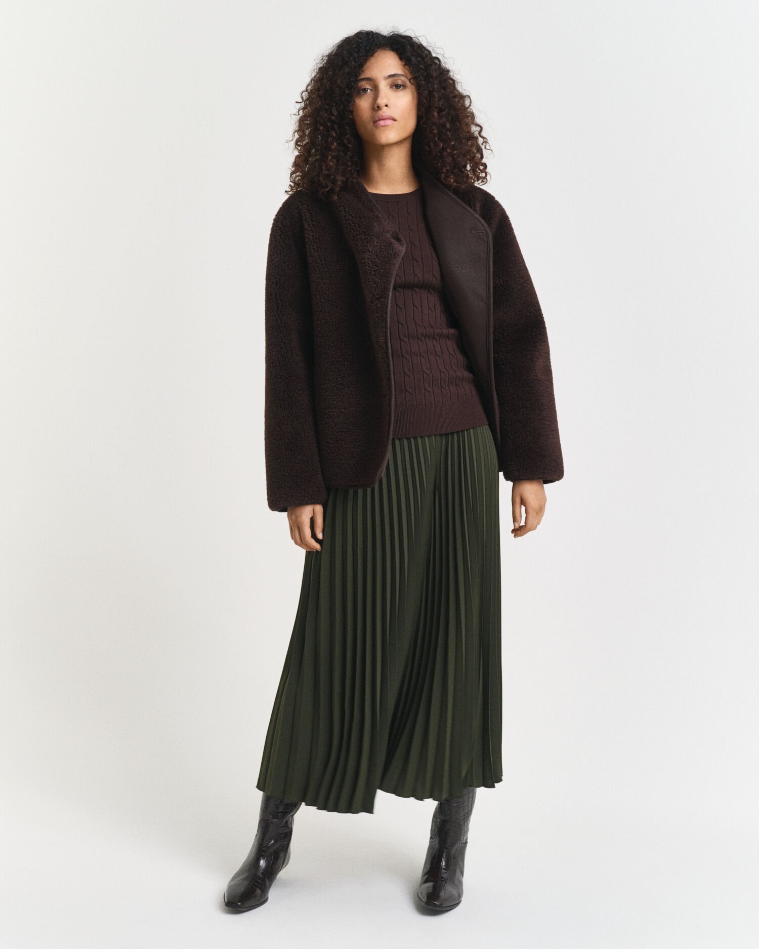 Camisola de malha entrançada com decote redondo