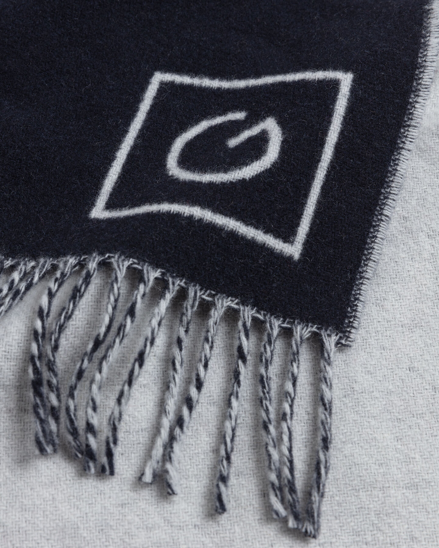 Cachecol em lã de dupla face