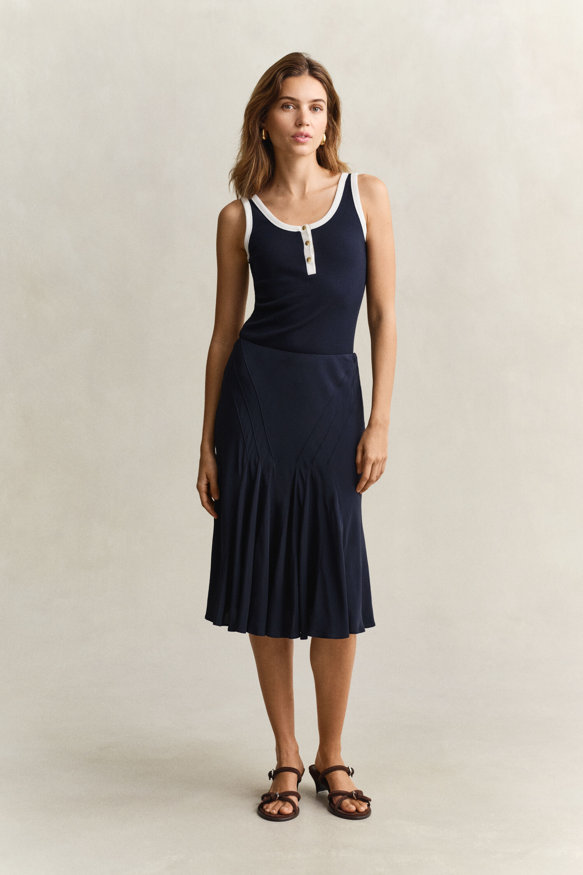 Saia rodada com corte enviesado