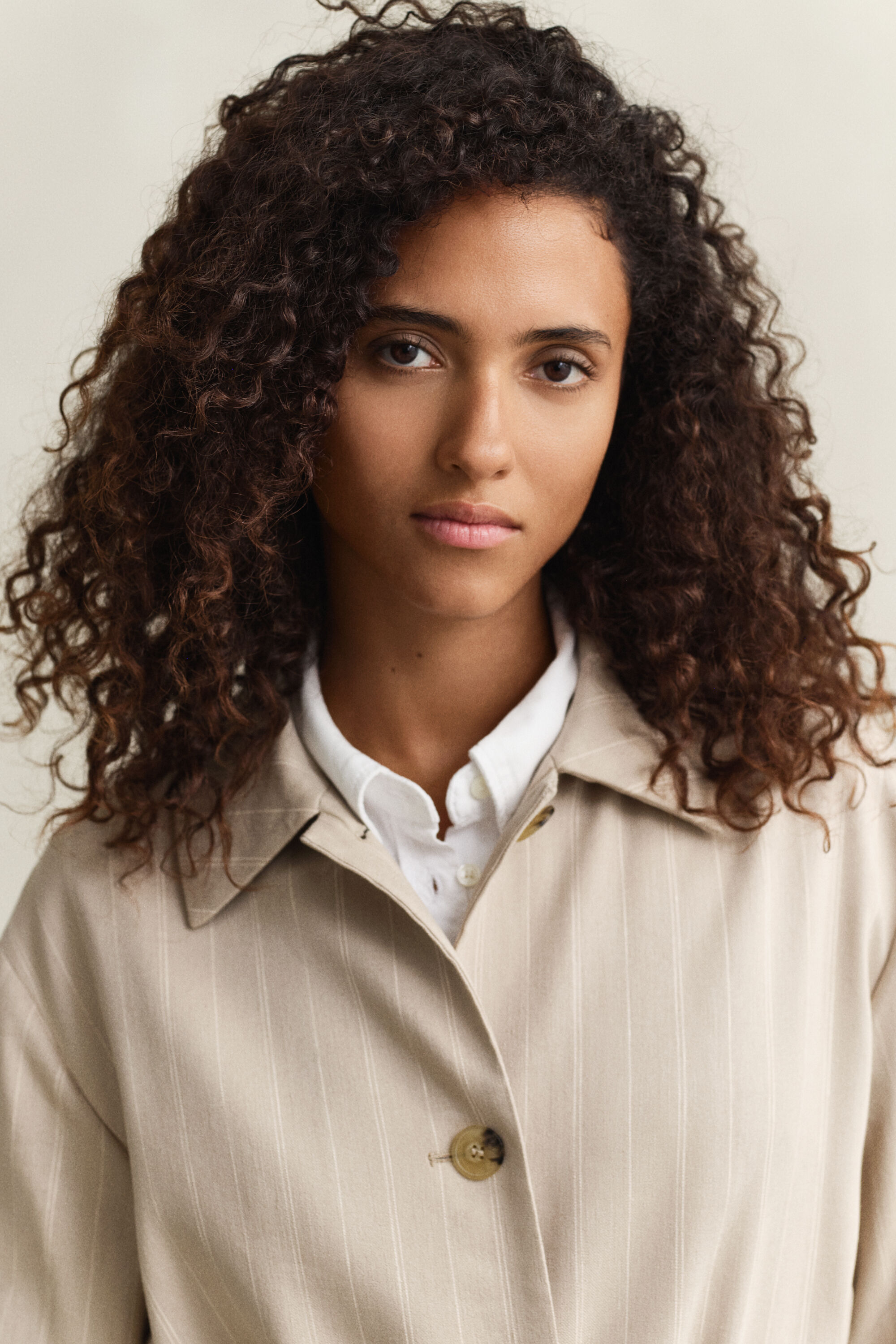 Sobretudo em mistura de linho às riscas