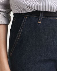 Calças de ganga formais com corte evasê