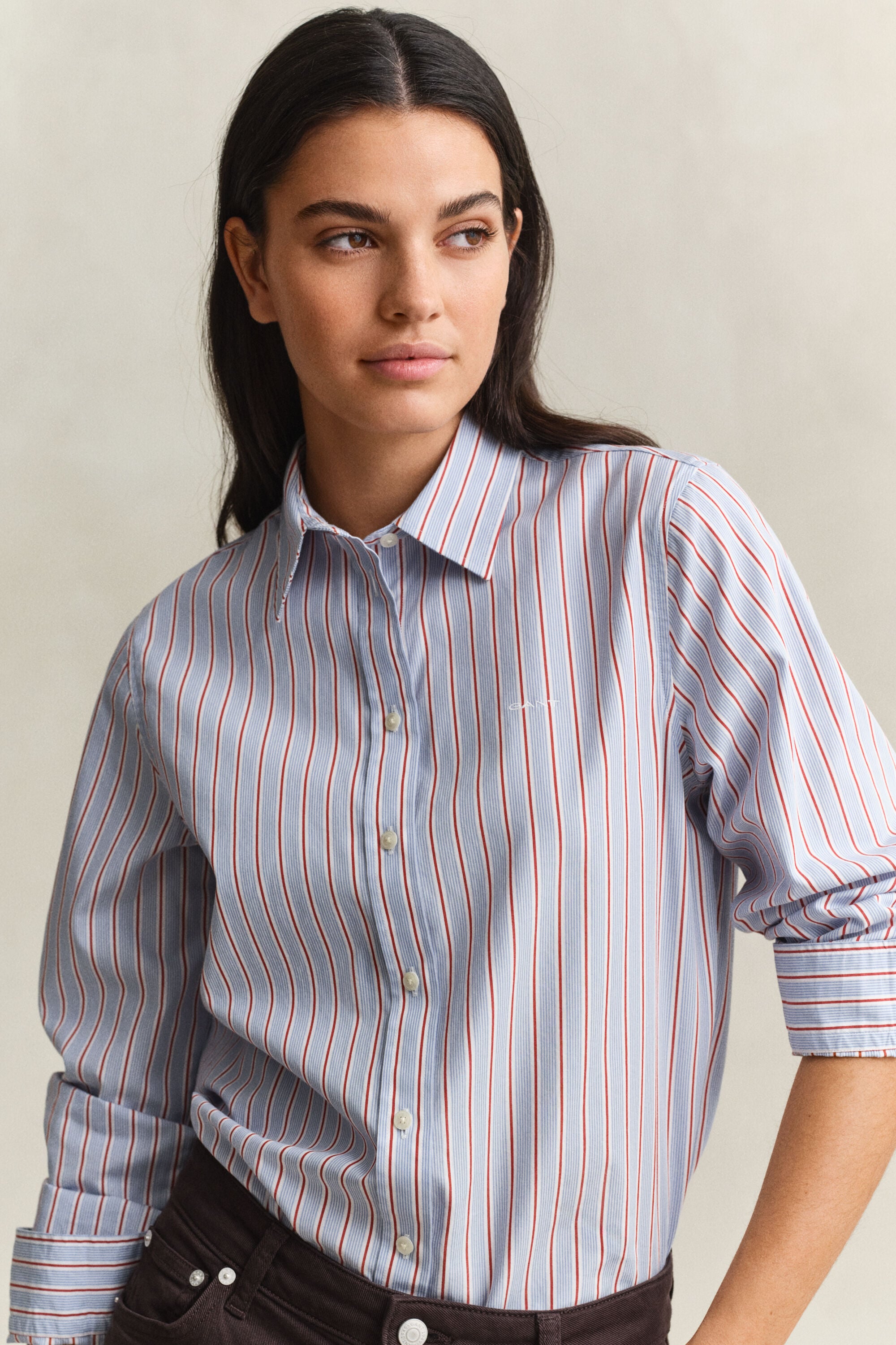 Camisa em popelina às riscas clássica regular fit