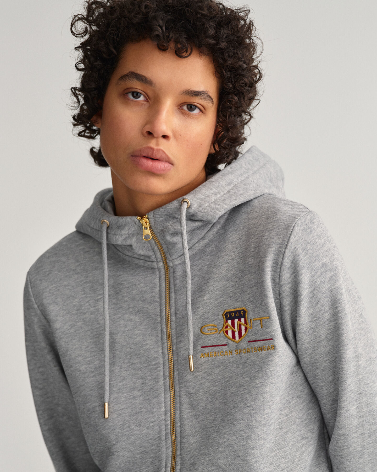 Sweatshirt com capuz e fecho de correr Archive Shield