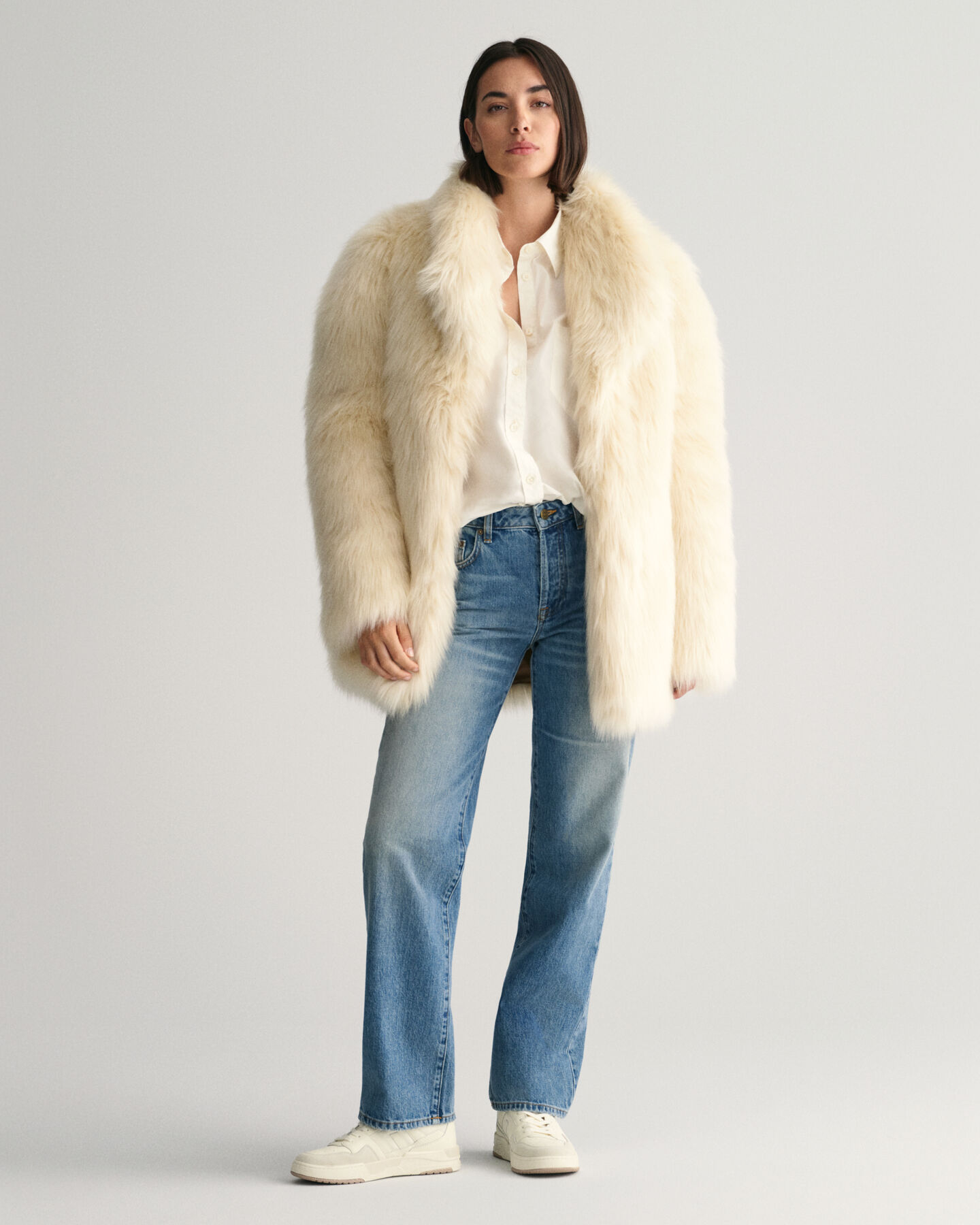 Sobretudo em pelo falso