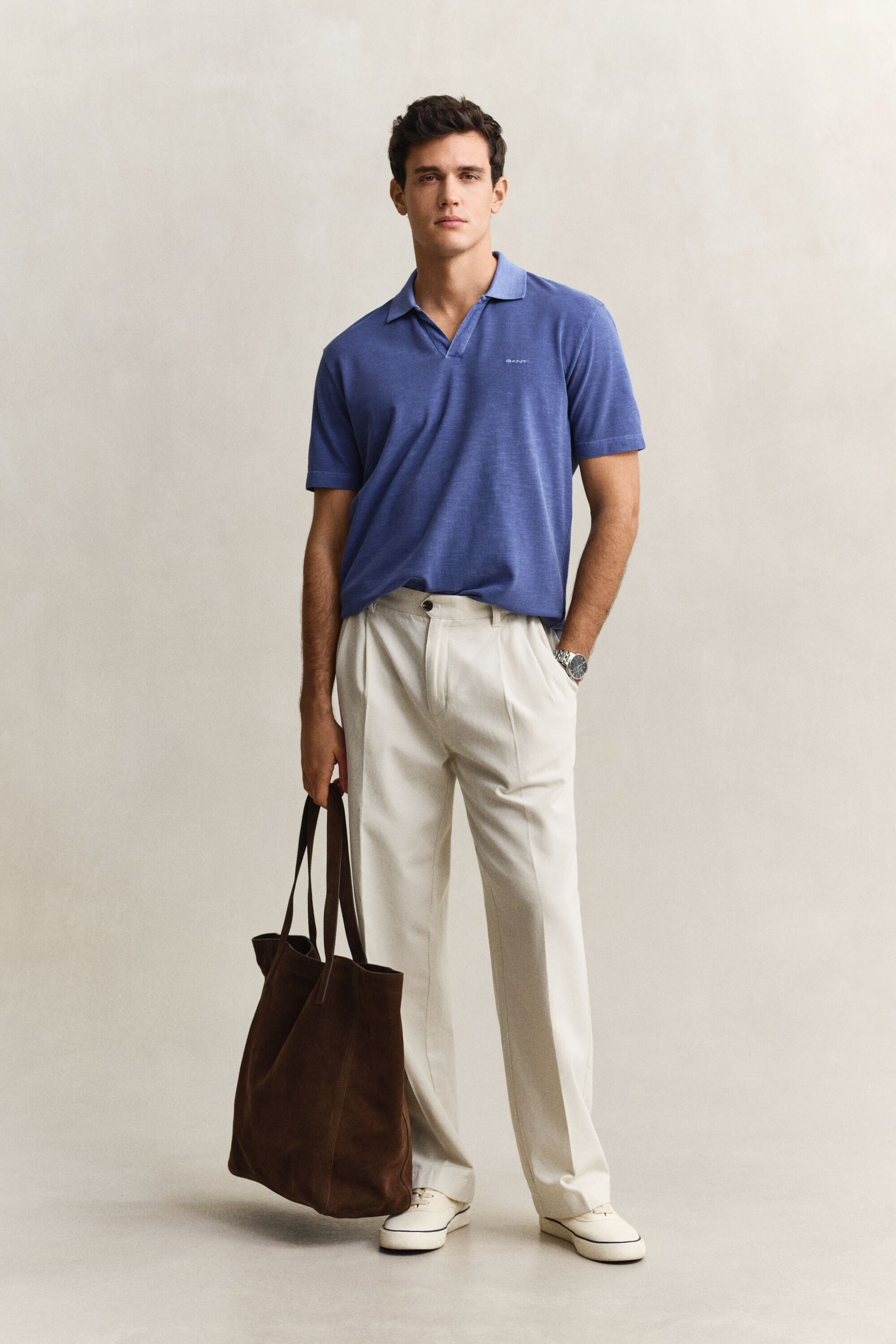 Polo com efeito desgastado