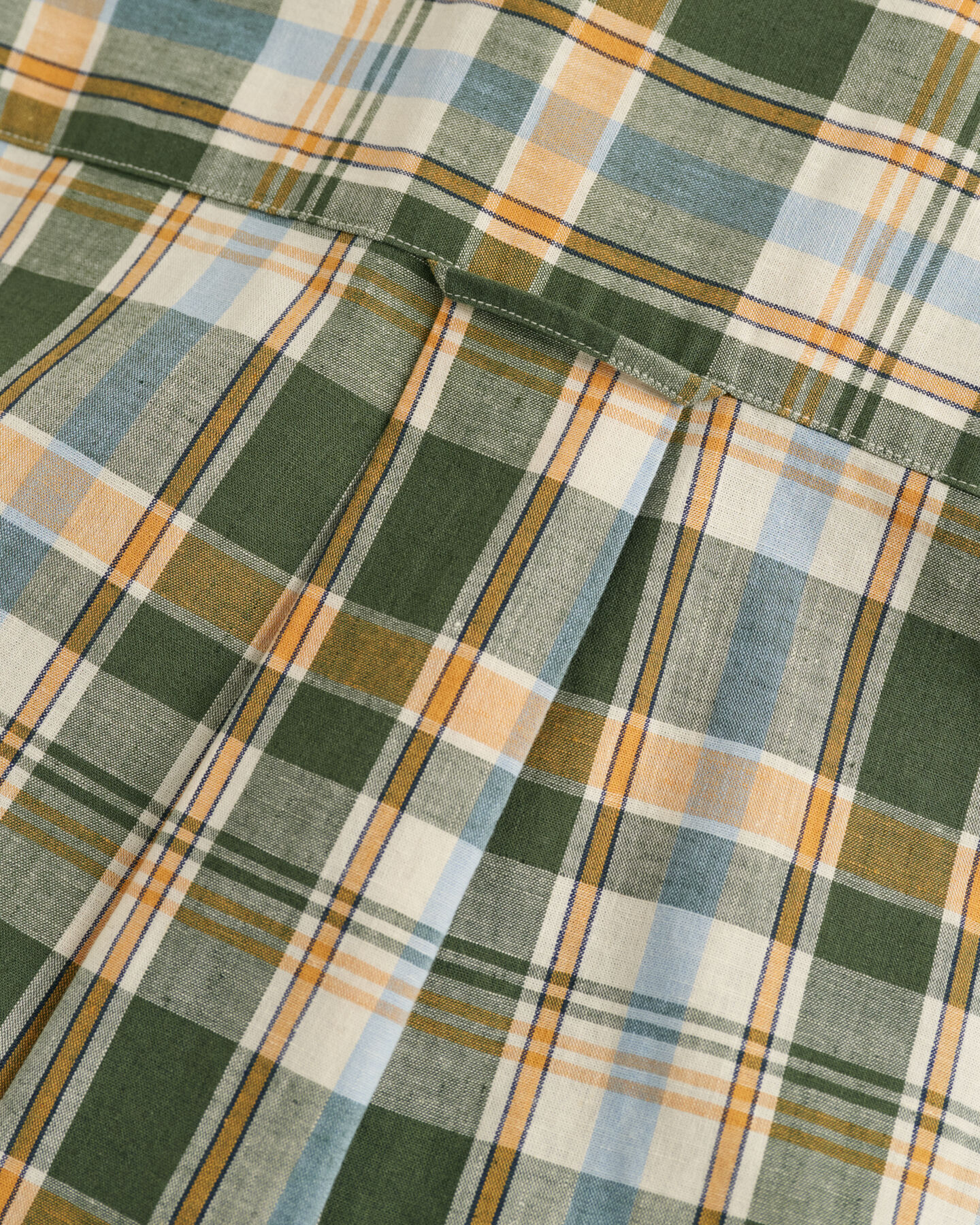 Camisa de manga curta em linho e algod&atilde;o com padr&atilde;o de xadrez regular fit