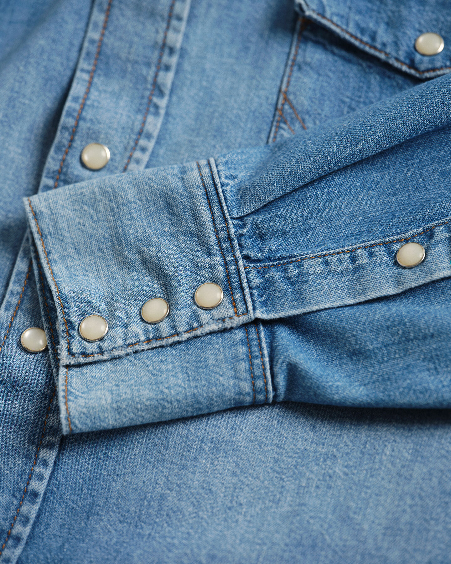 Camisa Western em ganga Wrangler x GANT relaxed fit