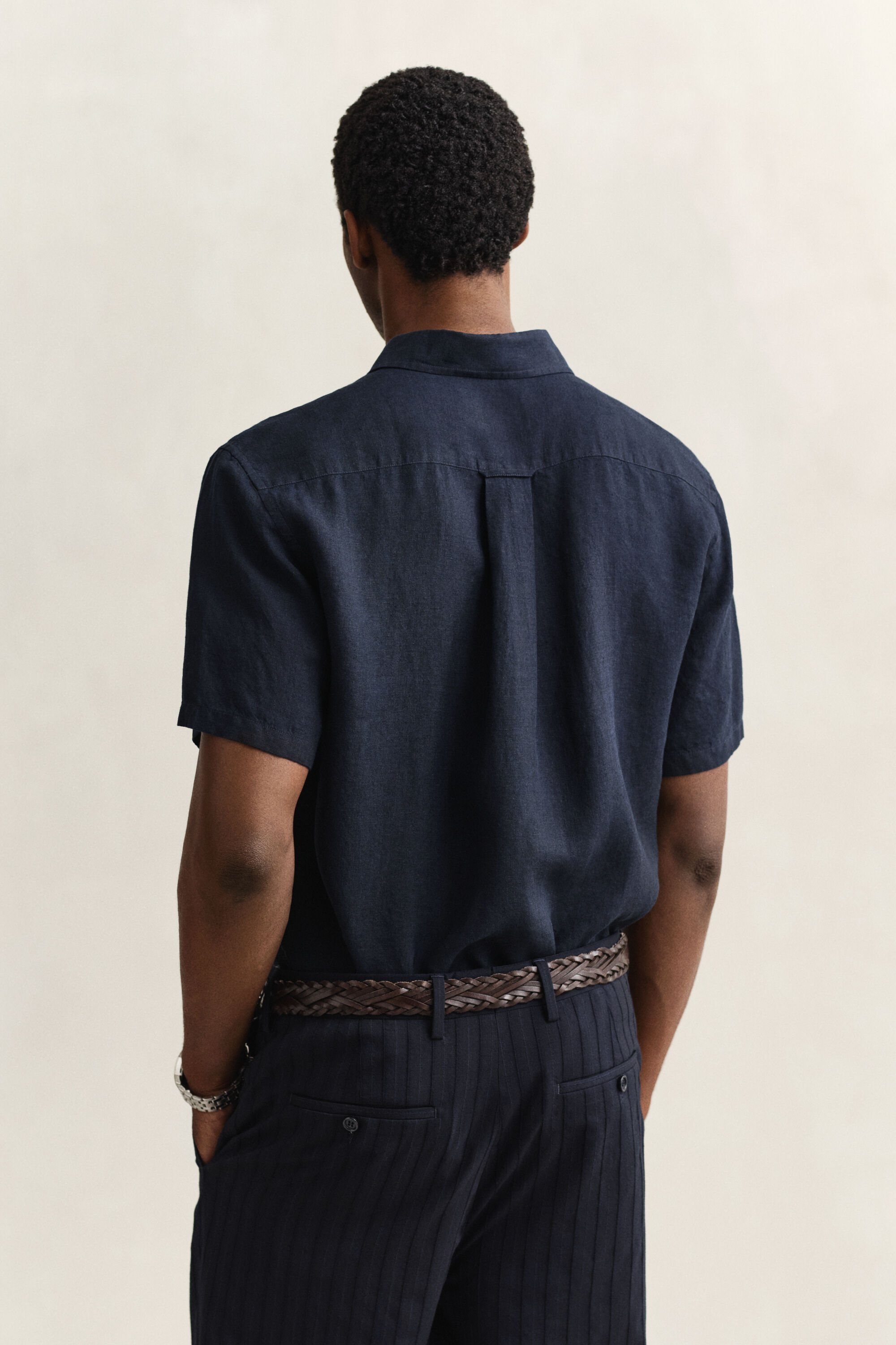 Camisa de manga curta em linho