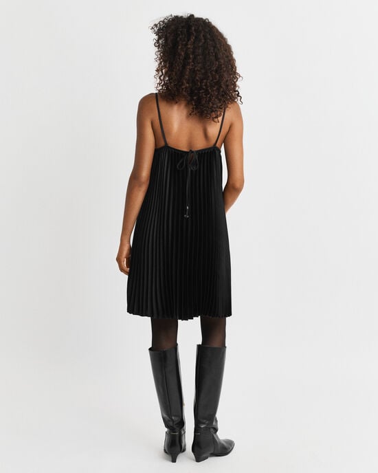 Mini vestido de alças com pregas em cetim