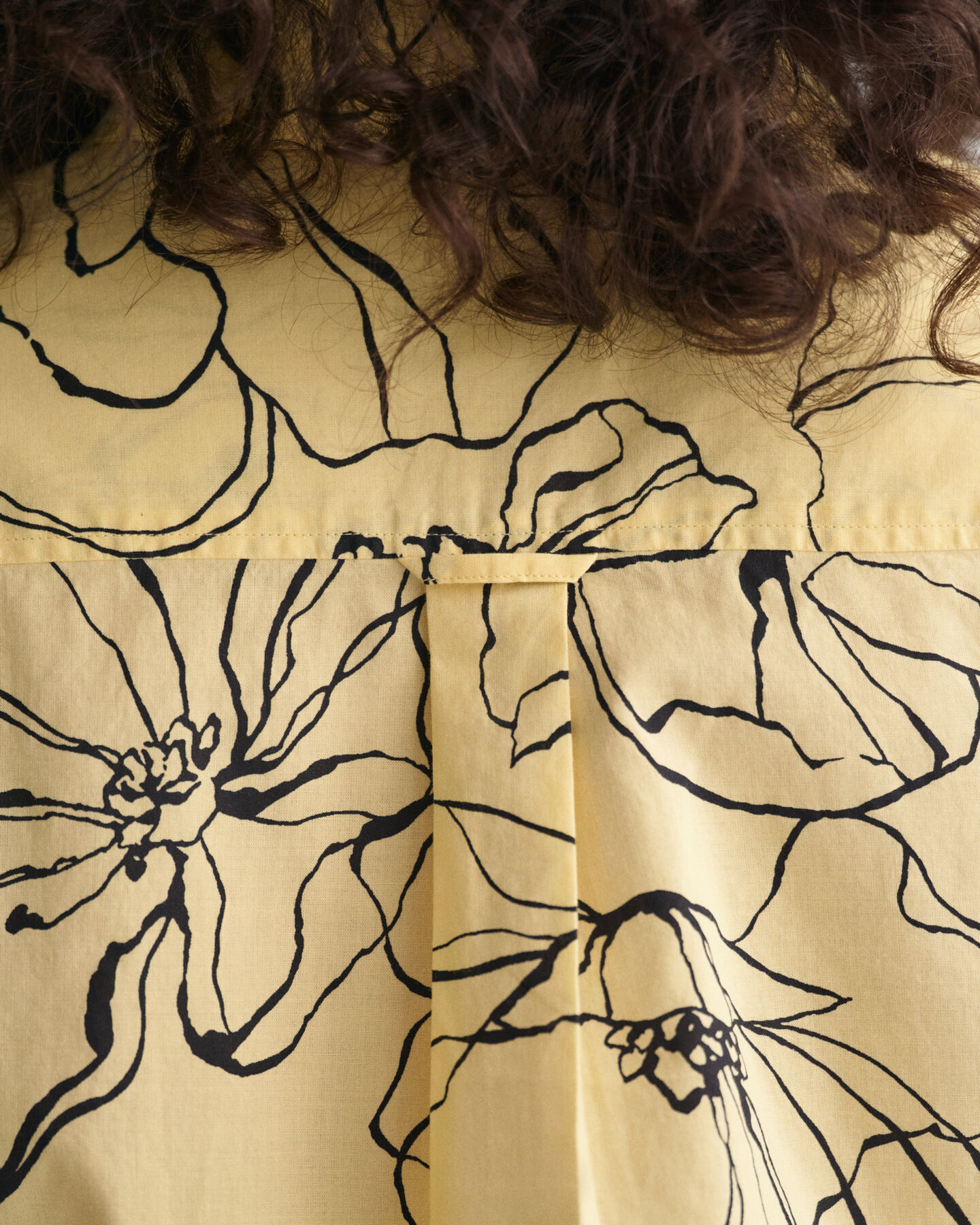 Camisa em voile de algodão Line Drawing regular fit