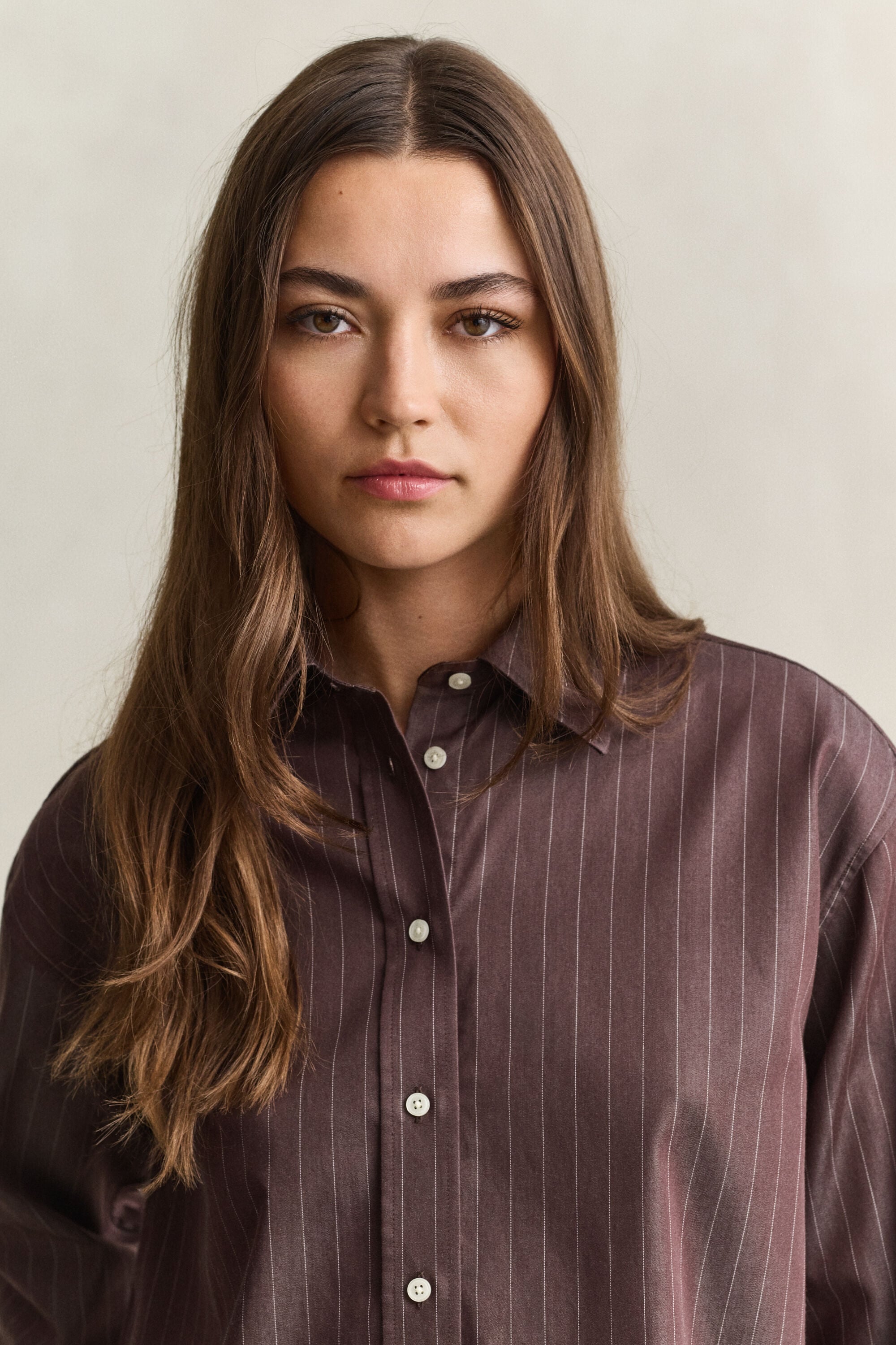 Camisa em popelina às riscas relaxed fit