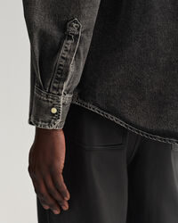 Camisa de ganga com lavagem intensa oversized