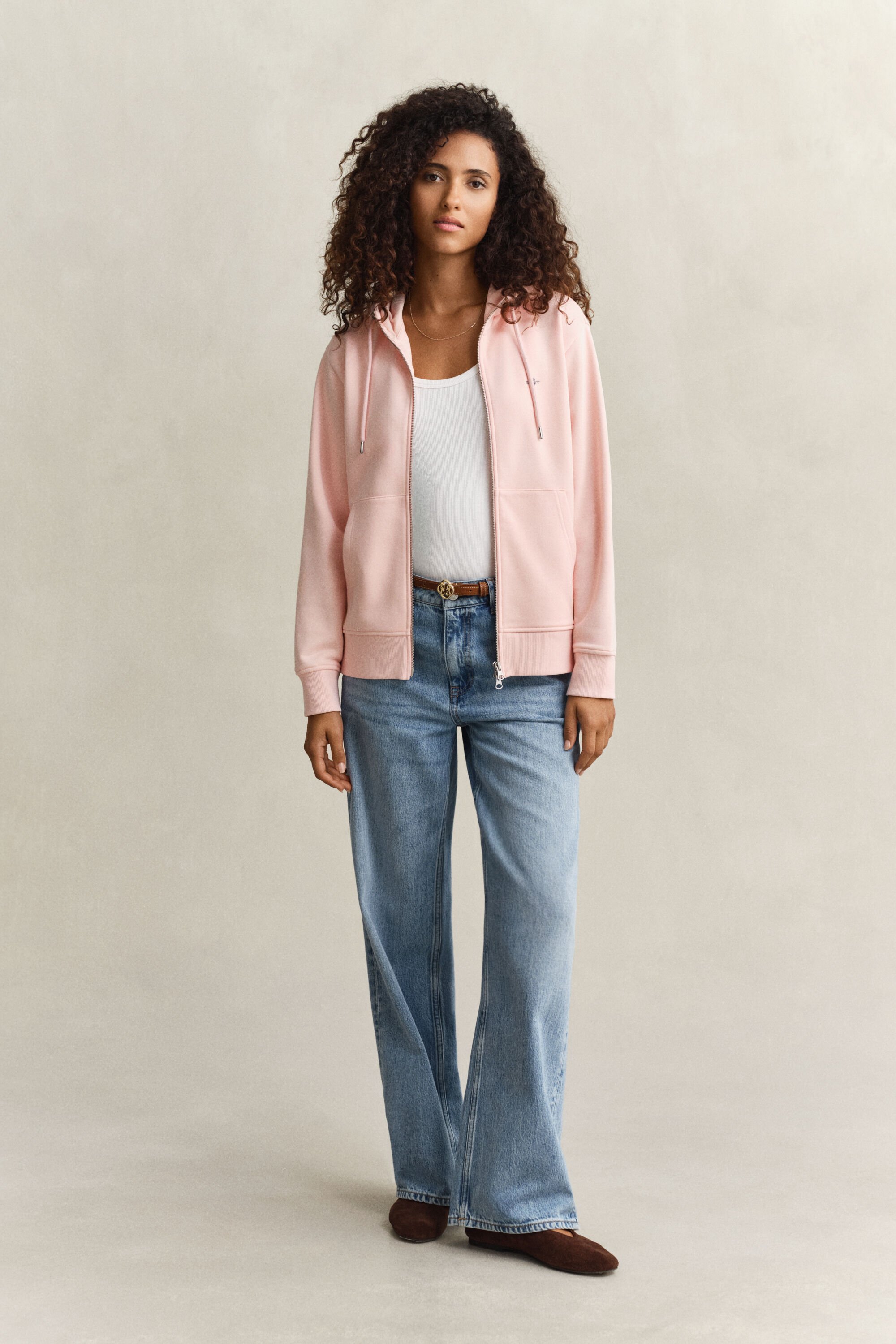 Sweatshirt com capuz e fecho Shield