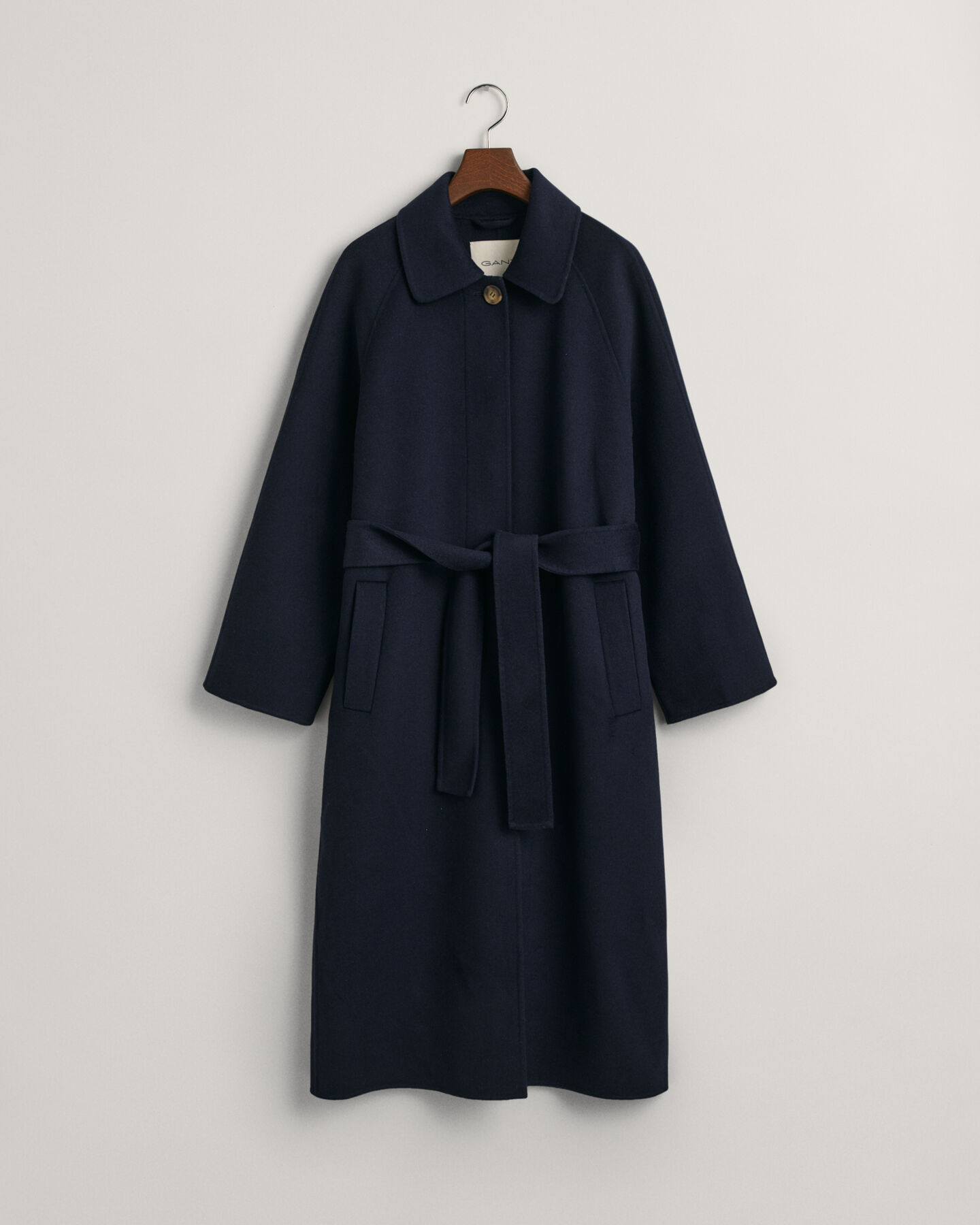 Sobretudo cosido à mão