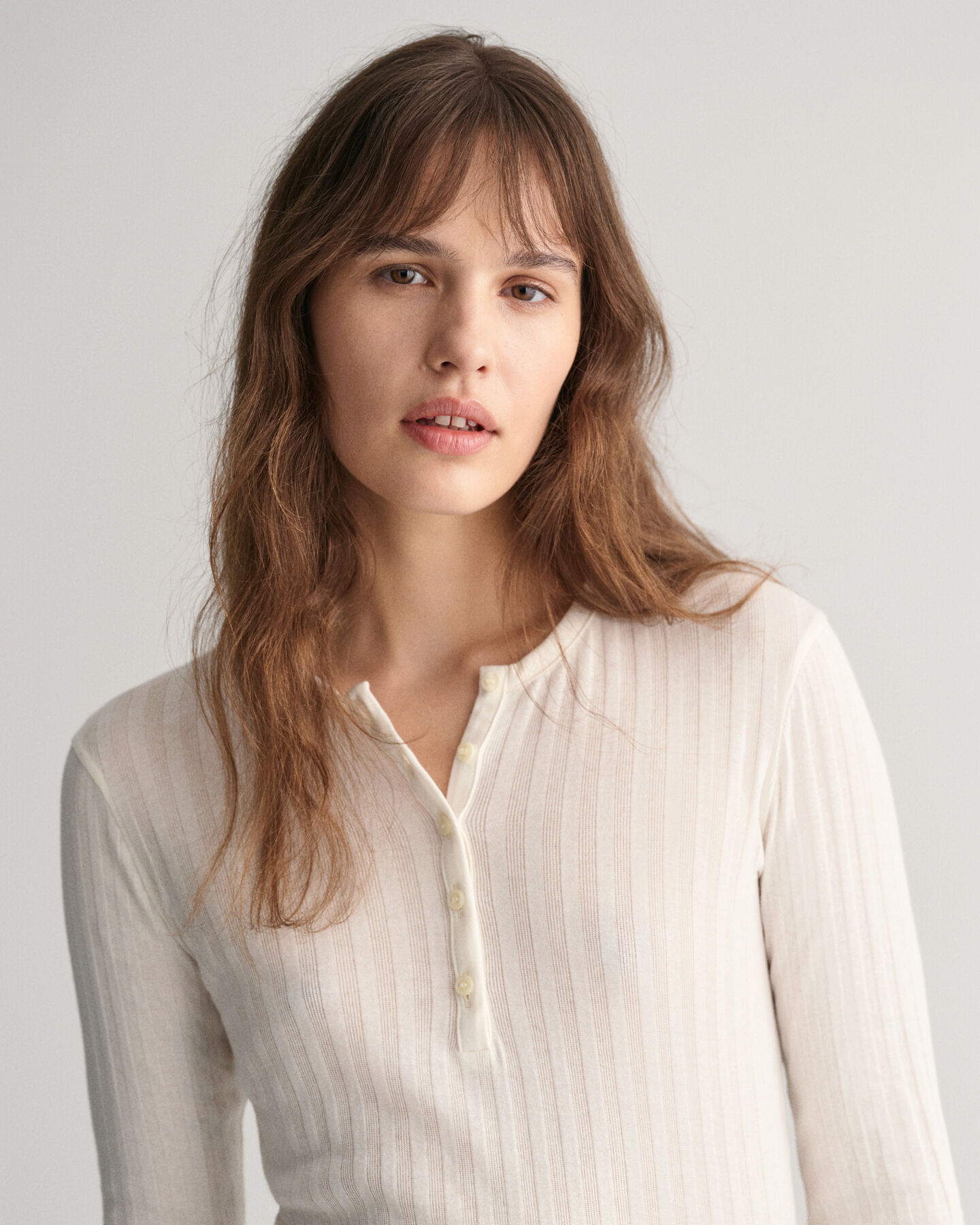 T-shirt canelada de manga comprida Henley