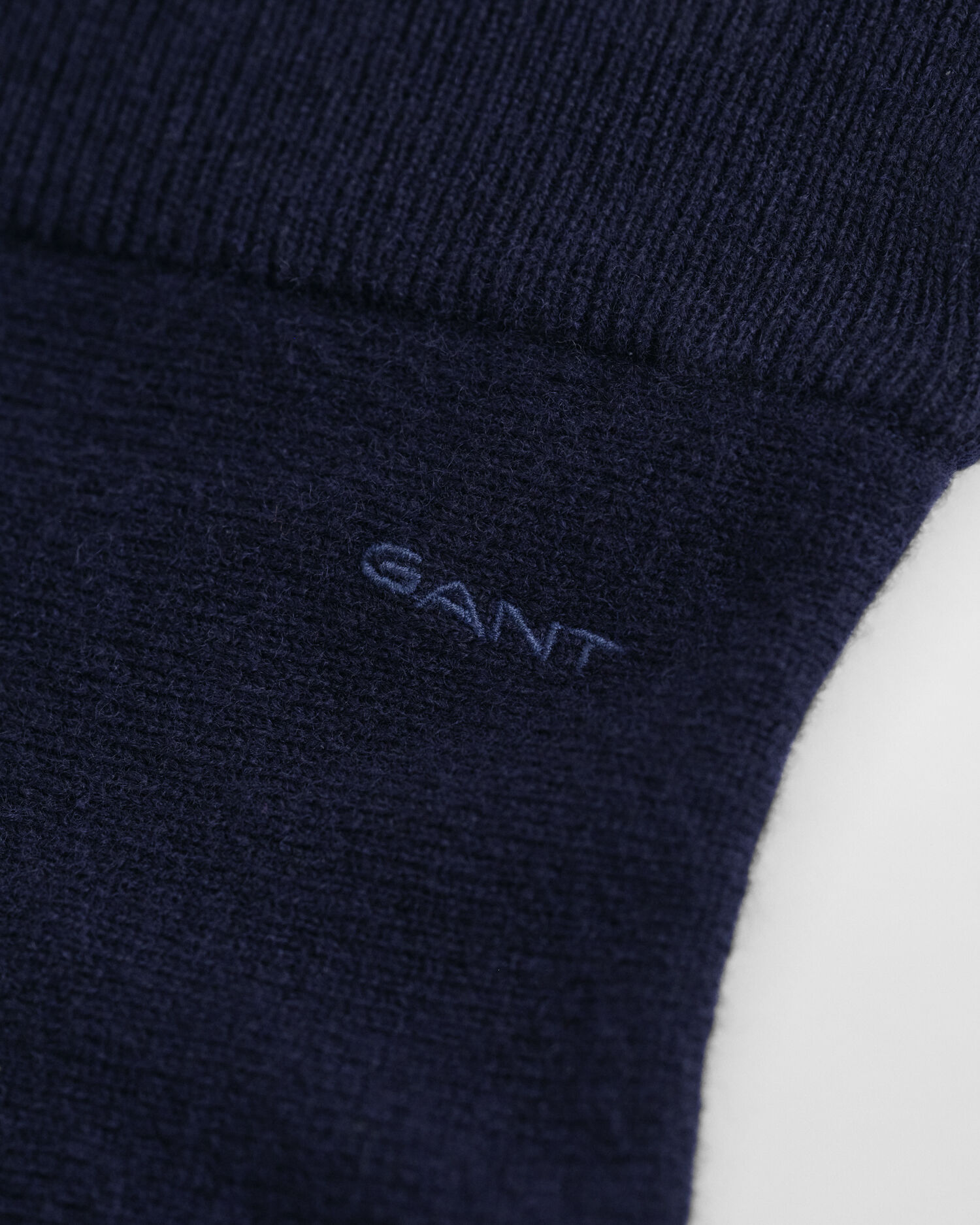 Saia em lã extrafina